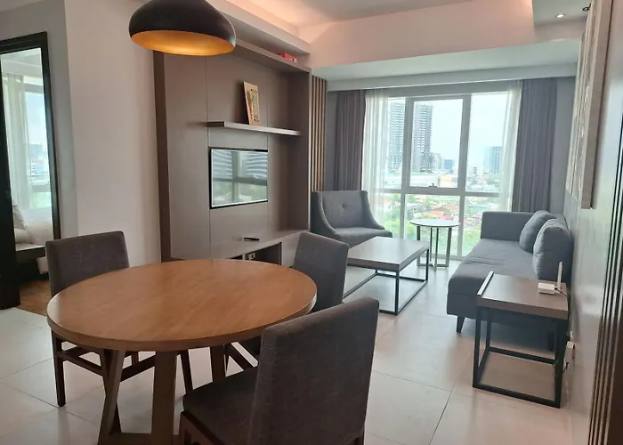 2br Near It Park And Ayala With Wifi 3*