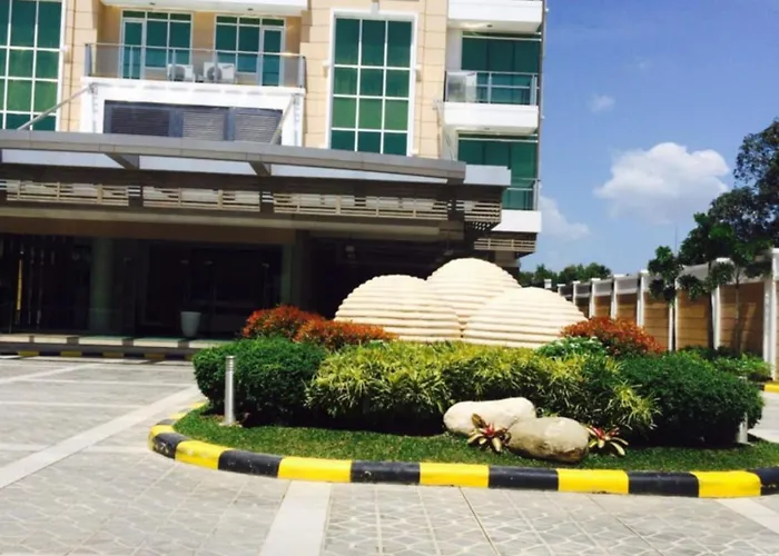Aparthotel 2br Near It Park And Ayala With Wifi Cebu