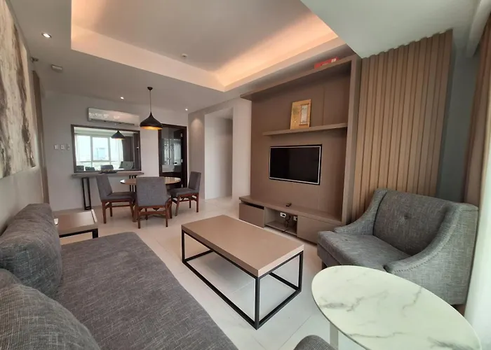 Aparthotel 2br Near It Park And Ayala With Wifi