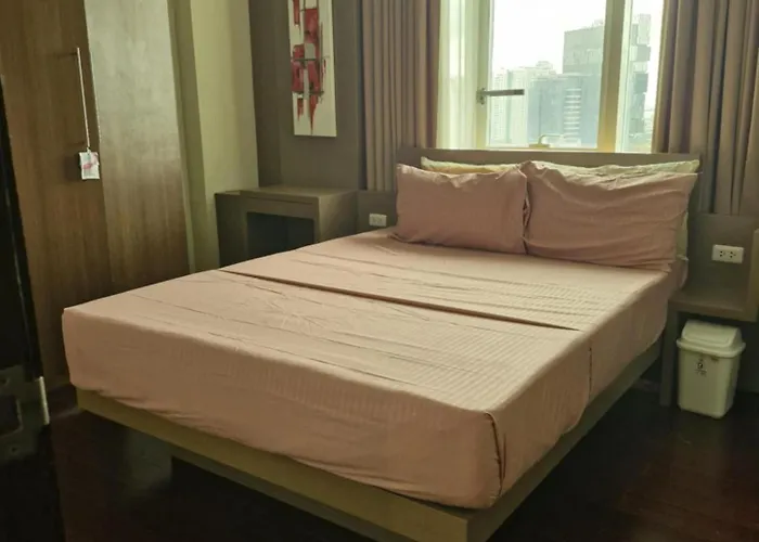 Aparthotel 2br Near It Park And Ayala With Wifi 3*